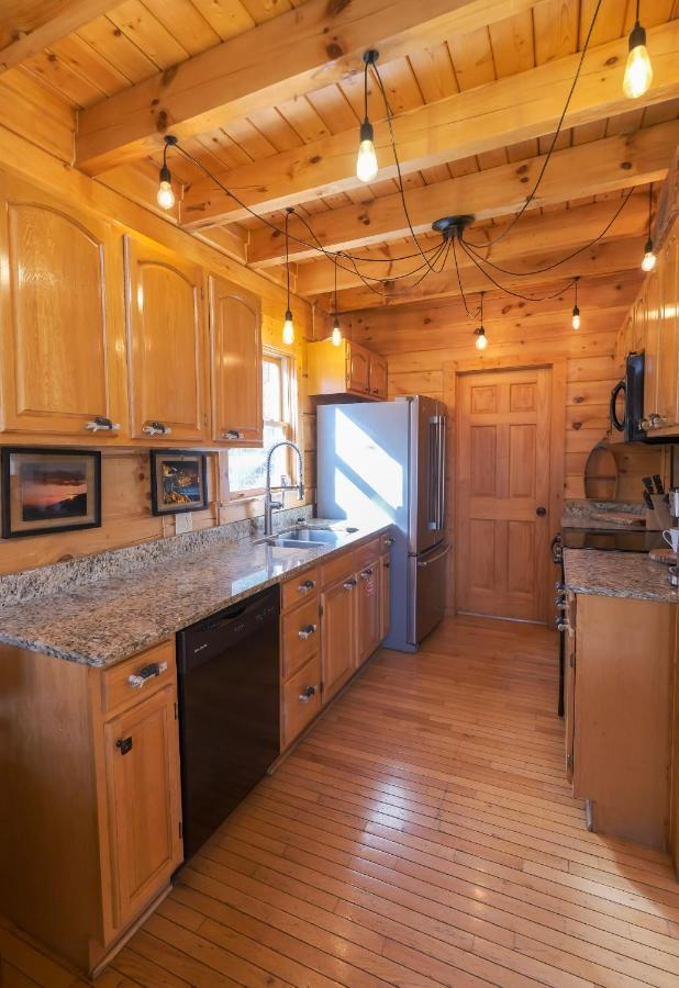 Lazy Bear Lodge Гатлинбург Экстерьер фото