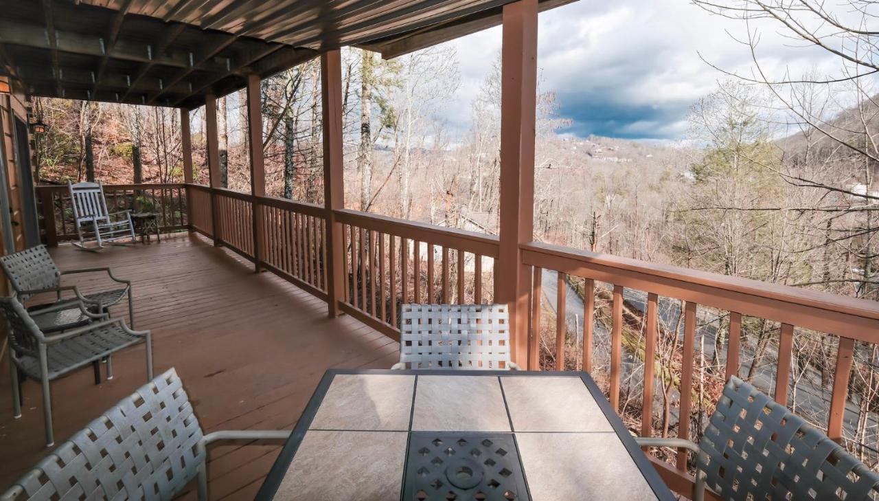 Lazy Bear Lodge Гатлинбург Экстерьер фото