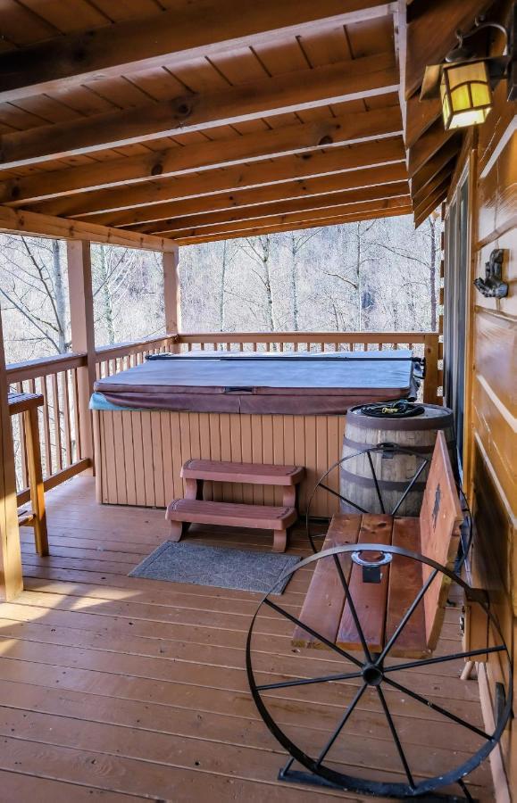 Lazy Bear Lodge Гатлинбург Экстерьер фото