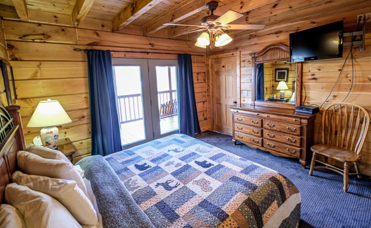 Lazy Bear Lodge Гатлинбург Экстерьер фото
