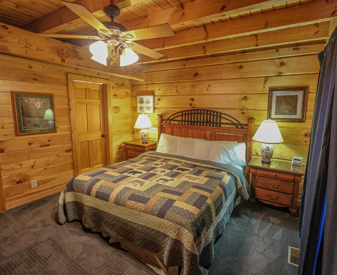 Lazy Bear Lodge Гатлинбург Экстерьер фото